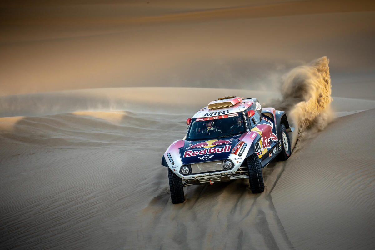Dakar, 3° Tappa - Peterhansel vince e vuole la rimonta, Sainz finisce KO - 