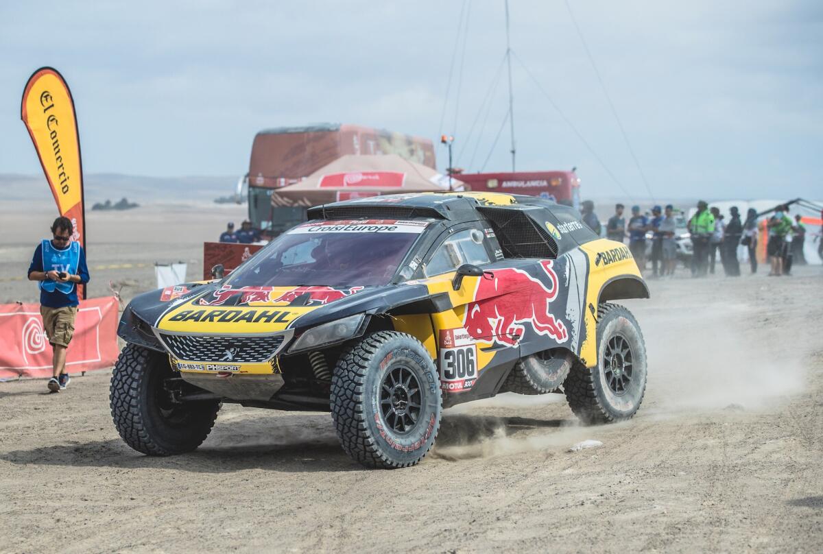 Dakar, 7° Tappa - Peterhansel torna al top, Loeb nei guai - 