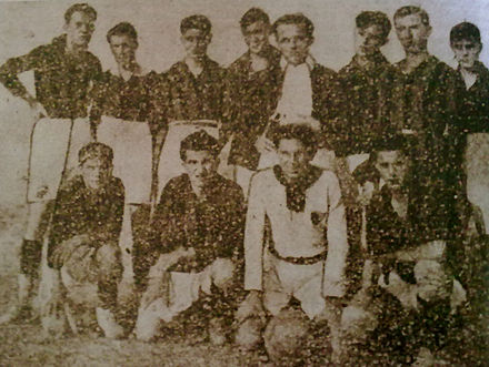 La prima foto del Foggia in rossonero, risalente al 1923. Crediti: wikiwand.com