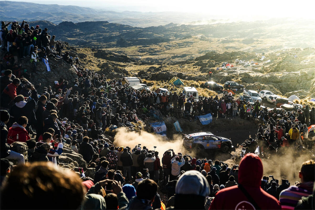 WRC, in Argentina una folla di passione - 