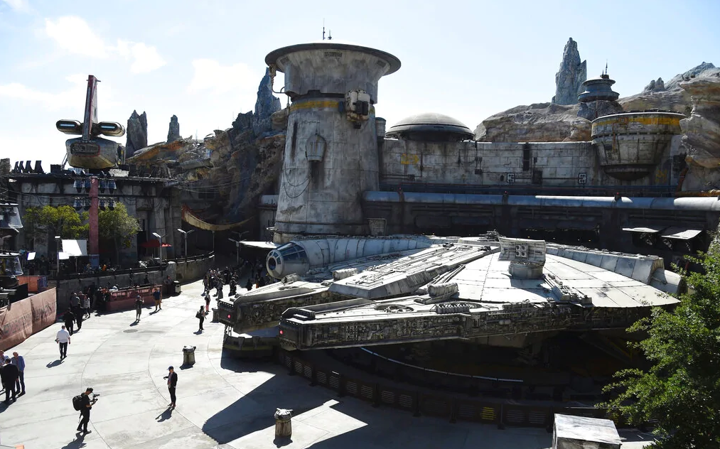 Entriamo all'interno dello Star Wars: Galaxy's Edge!