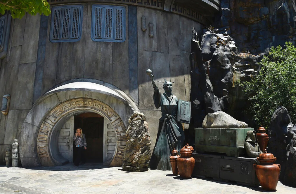 Entriamo all'interno dello Star Wars: Galaxy's Edge!