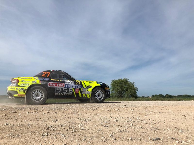 Nucita e la sua 124 Abarth, vincitori nel trofeo dedicato (Foto: Julian Porter)