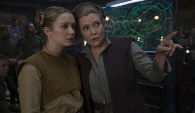 Carrie Fisher e sua figlia Billie Lourd in Star Wars Episodio VII.Da: metro