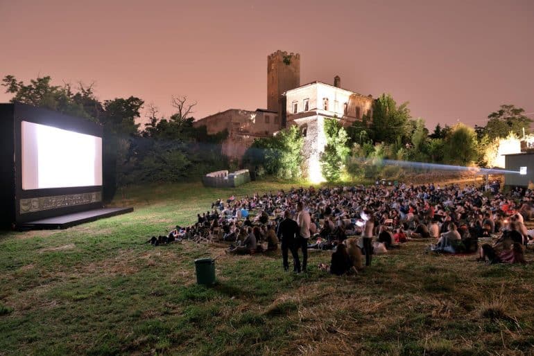 La meravigliosa arena del Cinema America al casale della Cervelletta dove verrà proiettato Star Wars.Fonte: Sentieri Selvaggi