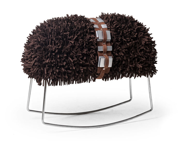 La sedia a dondolo in stile Chewbacca.Crediti: Kenneth Cobonpue