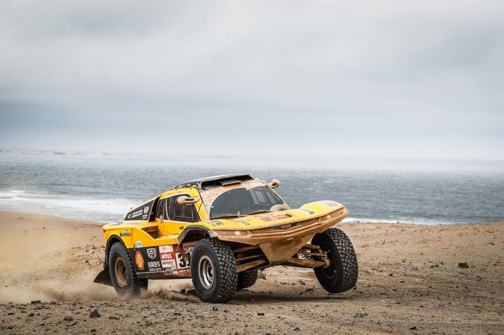 Han Wei in azione sul buggy Geely alla Dakar 2019 (Foto:Frederic Le Floc'h / DPPI)