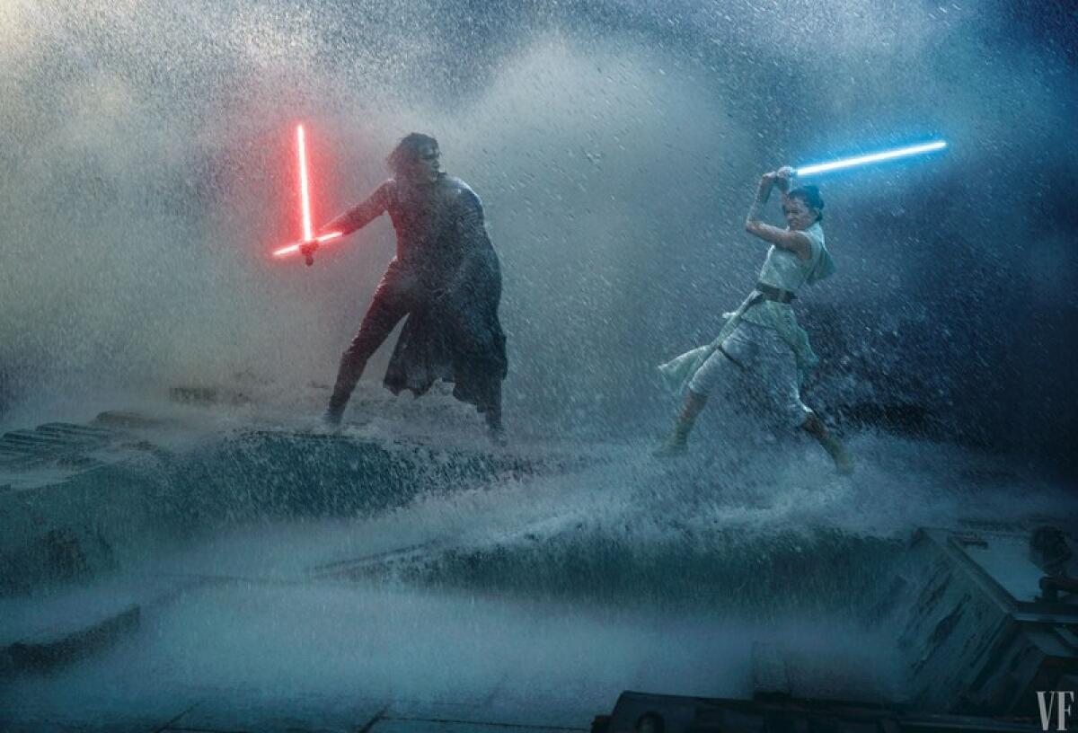 Episodio IX: nuove indiscrezioni su Kylo Ren e l'Oracolo - Rey e Kylo Ren, in una foto-artwork di VF, in un duello con le spade laser.