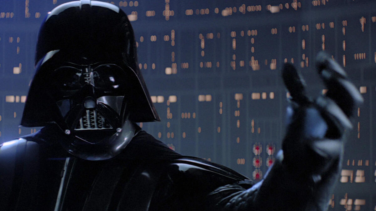 Star Wars: all'asta l'elmo originale di Darth Vader di Episodio V - Darth Vader in Episodio V