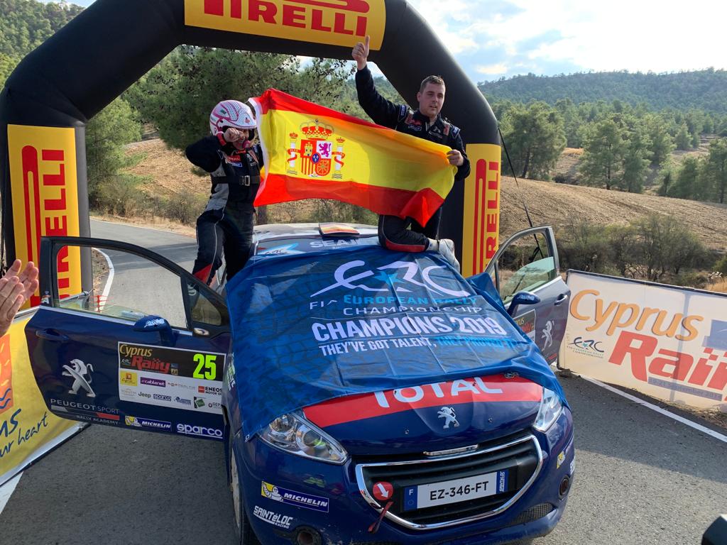 Llarena-Fernandez campioni di ERC3 con il team Saintéloc (Foto: FIA ERC.com)