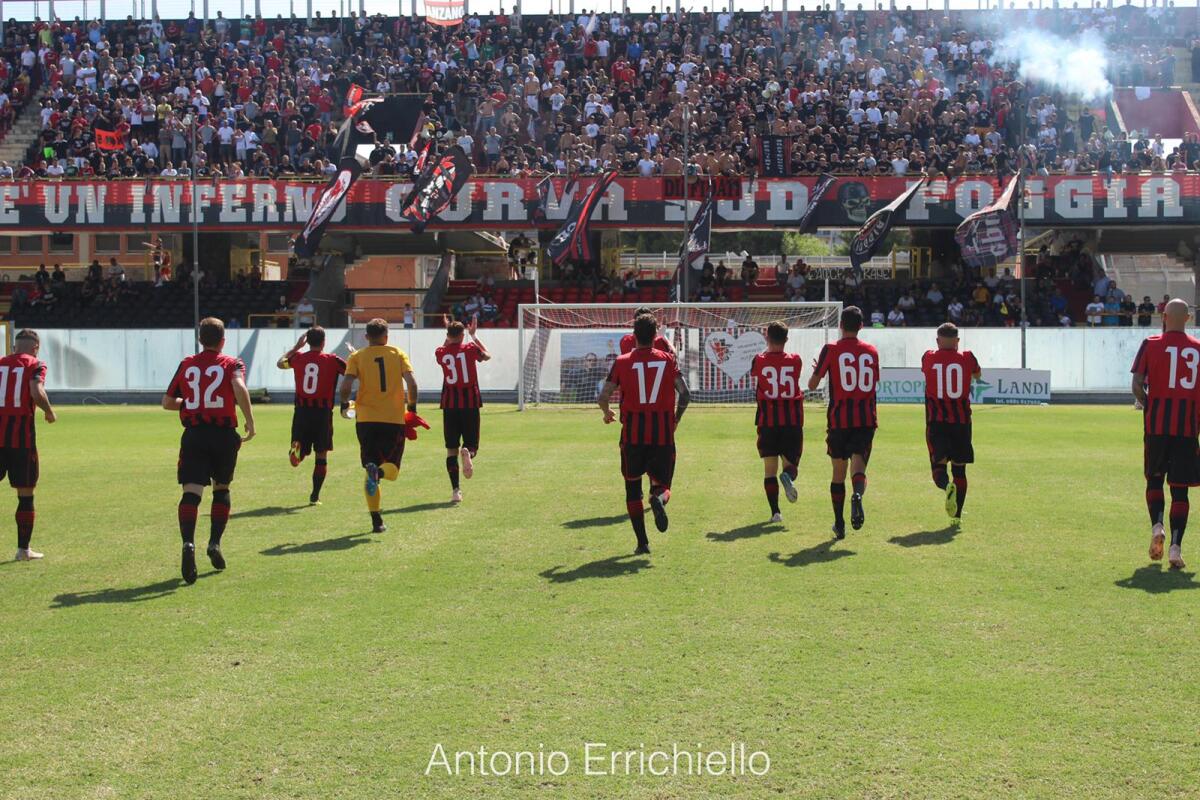 Calcio Foggia, 'Quarta Mafia': "Accostamento inaccettabile verso una società sana" - Foggia-Agropoli, foto di Antonio Errichiello