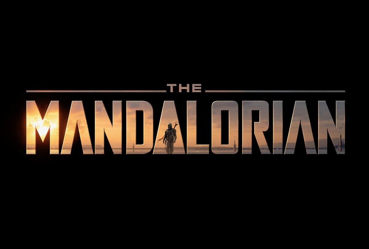 The Mandalorian: Dave Filoni parla di IG-11 - Il logo ufficiale di The Mandalorian, svelato alla Star Wars Celebration