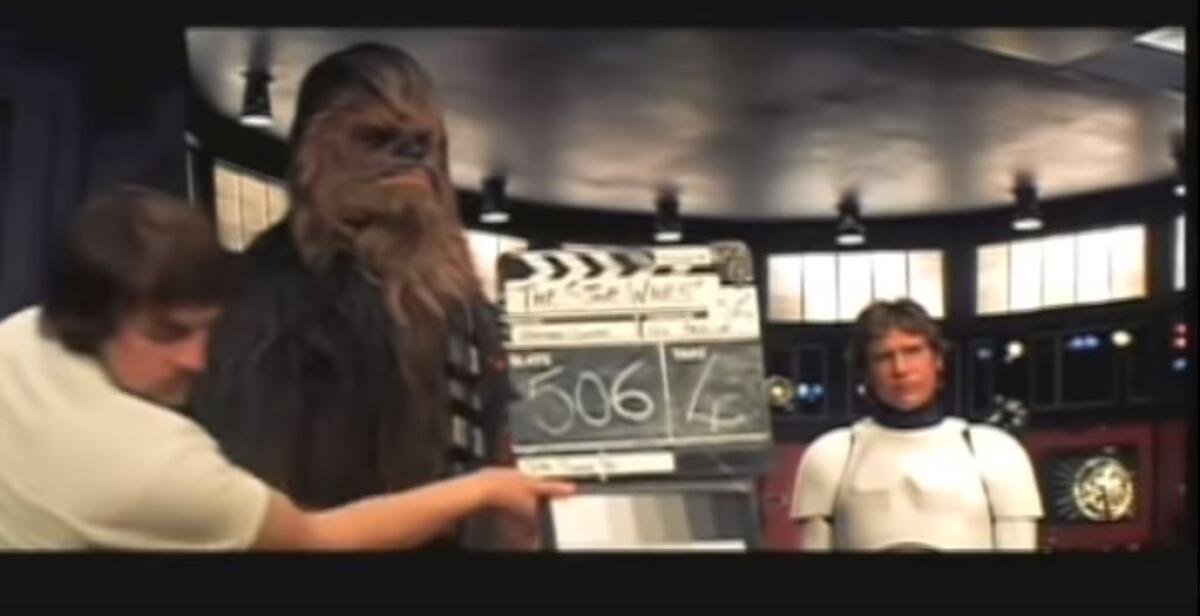 Star Wars: rivelato un raro footage dove Chewbacca parla la lingua umana - Backstage di Episodio IV in cui Chewbacca parla la lingua umana