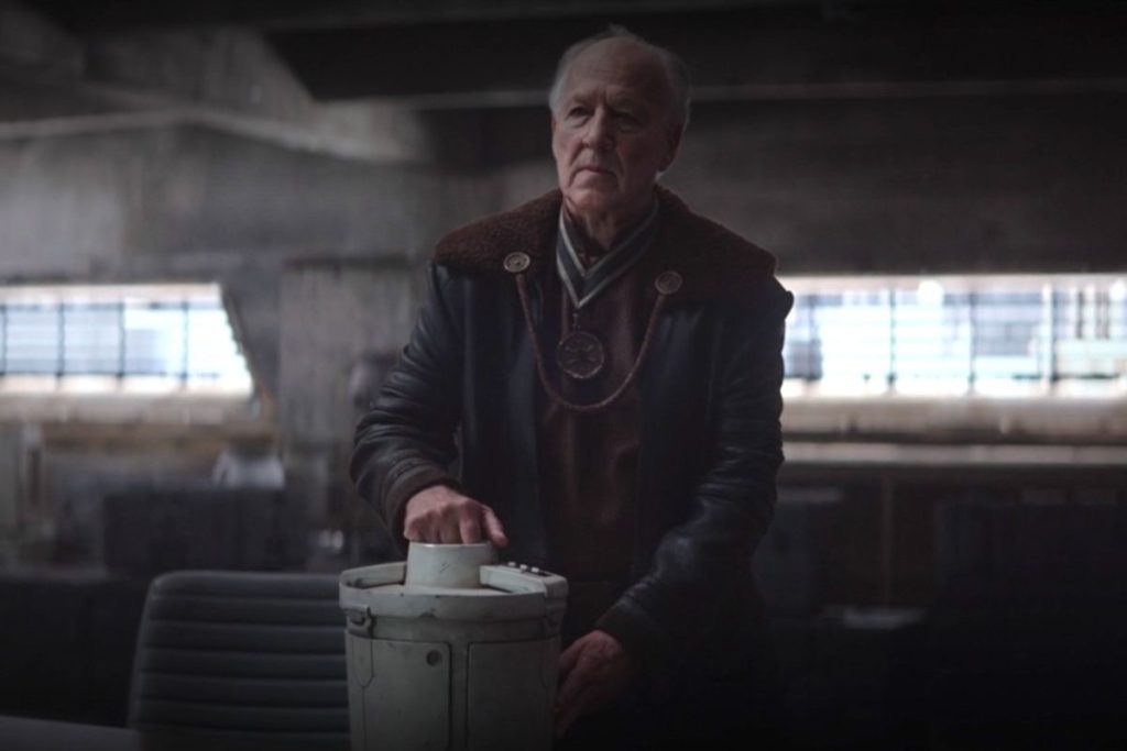 Il cliente, personaggio interpretato da Werner Herzog.Fonte: Polygon