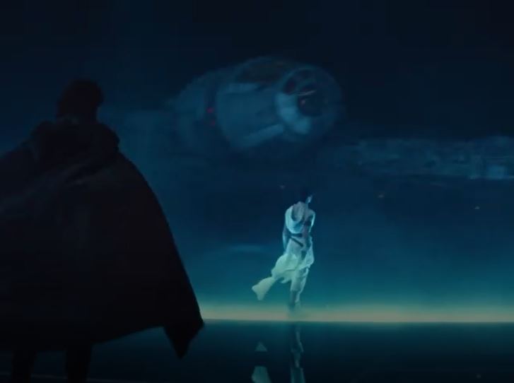 Rey pronta a saltare sul Falcon