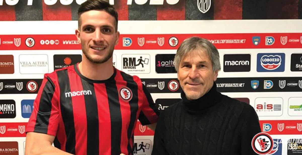 Giuseppe Tedesco è un giocatore del Calcio Foggia - Giuseppe Tedesco, Calcio Foggia 1920