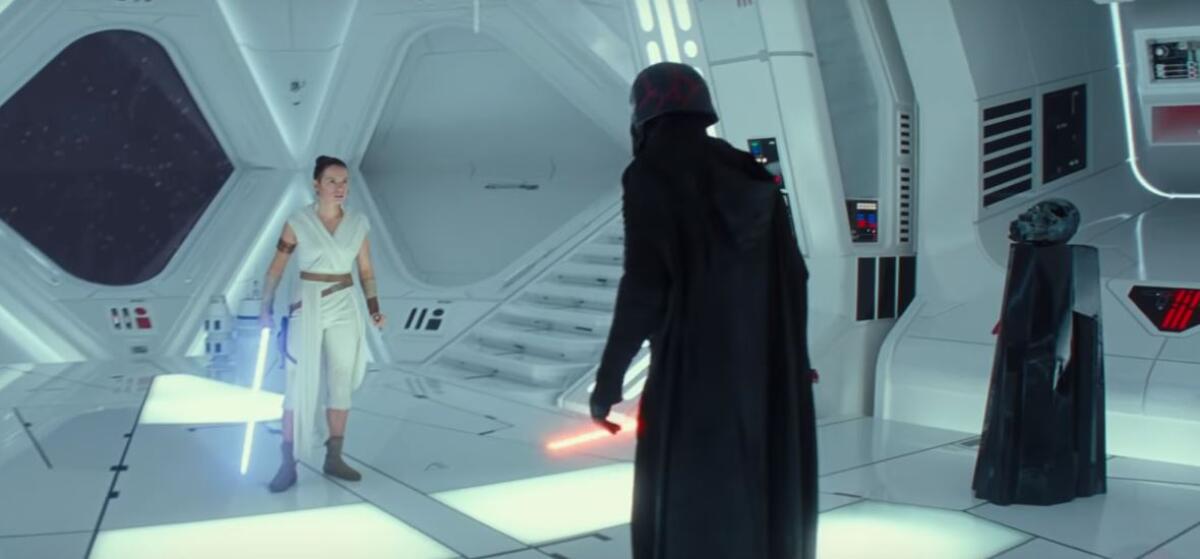 The Rise of Skywalker: nuovo spot con scene inedite! - Scena inedita dallo spot "Adventure", in cui Rey oltre alla spada tiene in mano il pugnale