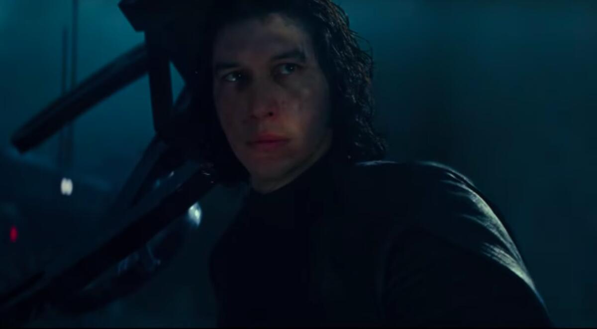 The Rise of Skywalker: una nuova clip con Kylo Ren e alcune voci "oscure"! - Kylo Ren nelle prime sequenze di The Rise of Skywalker