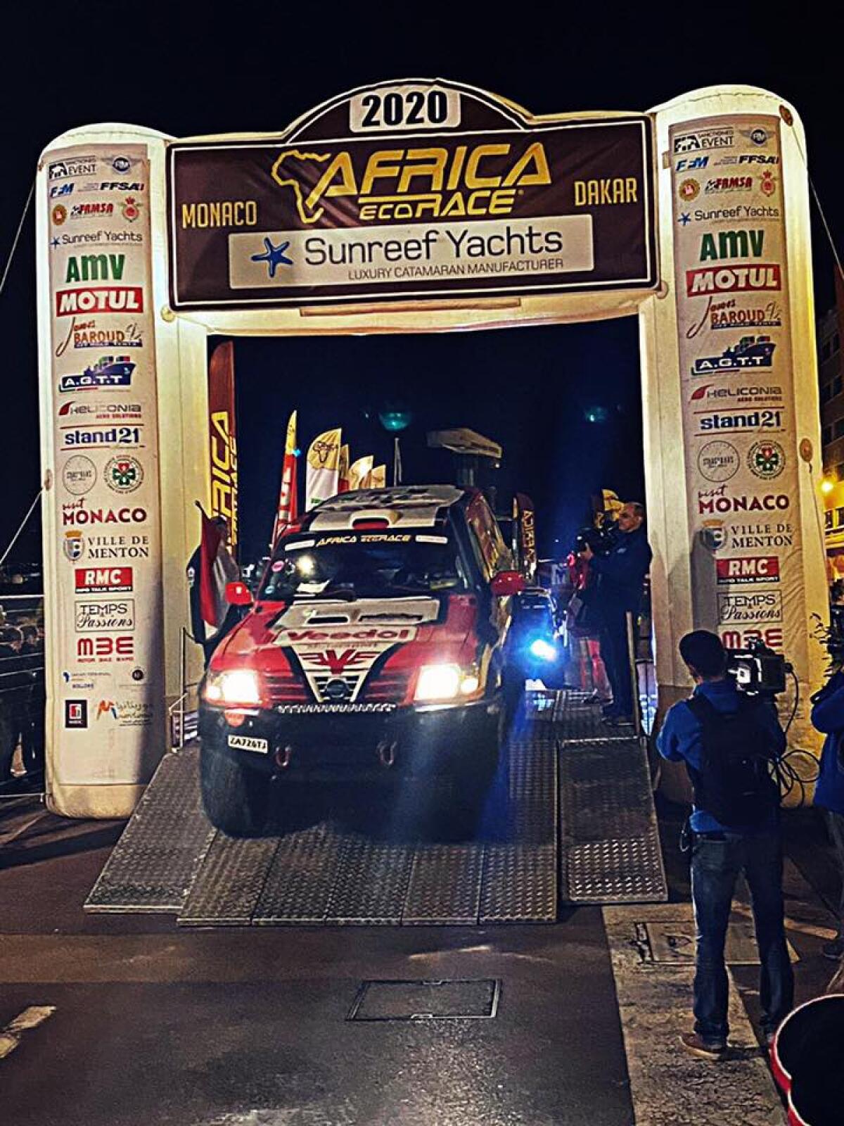 Iniziata l'Africa Eco Race per Rossi-Marcon - 