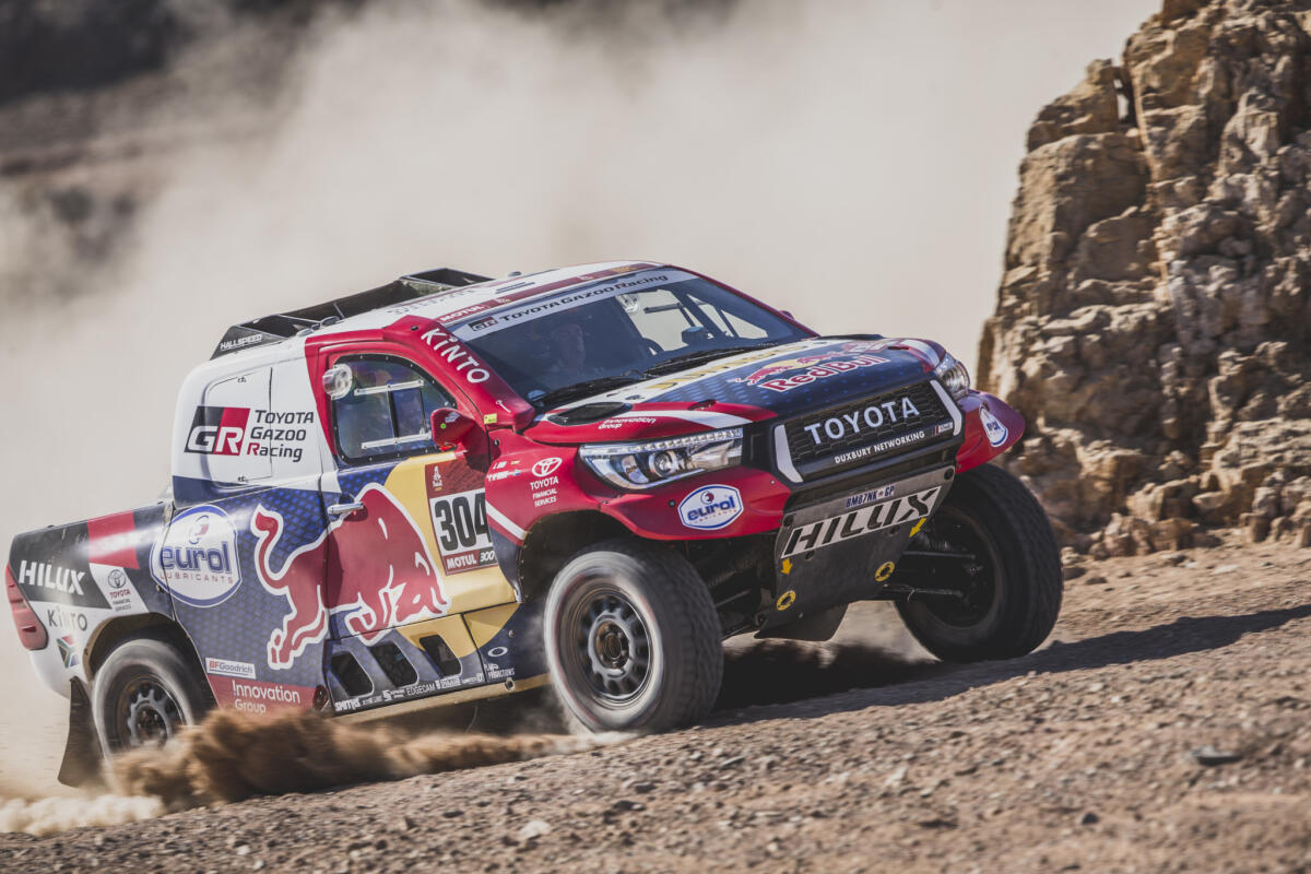 Dakar 2° tappa - Toyota attacca con De Villiers - 