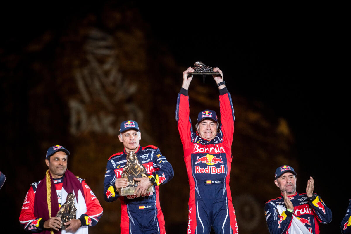 Dakar - Sainz è leggenda a 57 anni - 