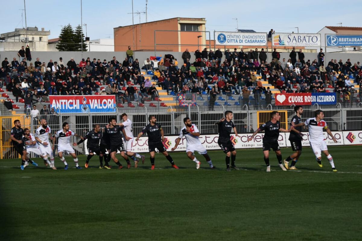 Il Foggia perde a Casarano. I tifosi: "Senza gioco" - 