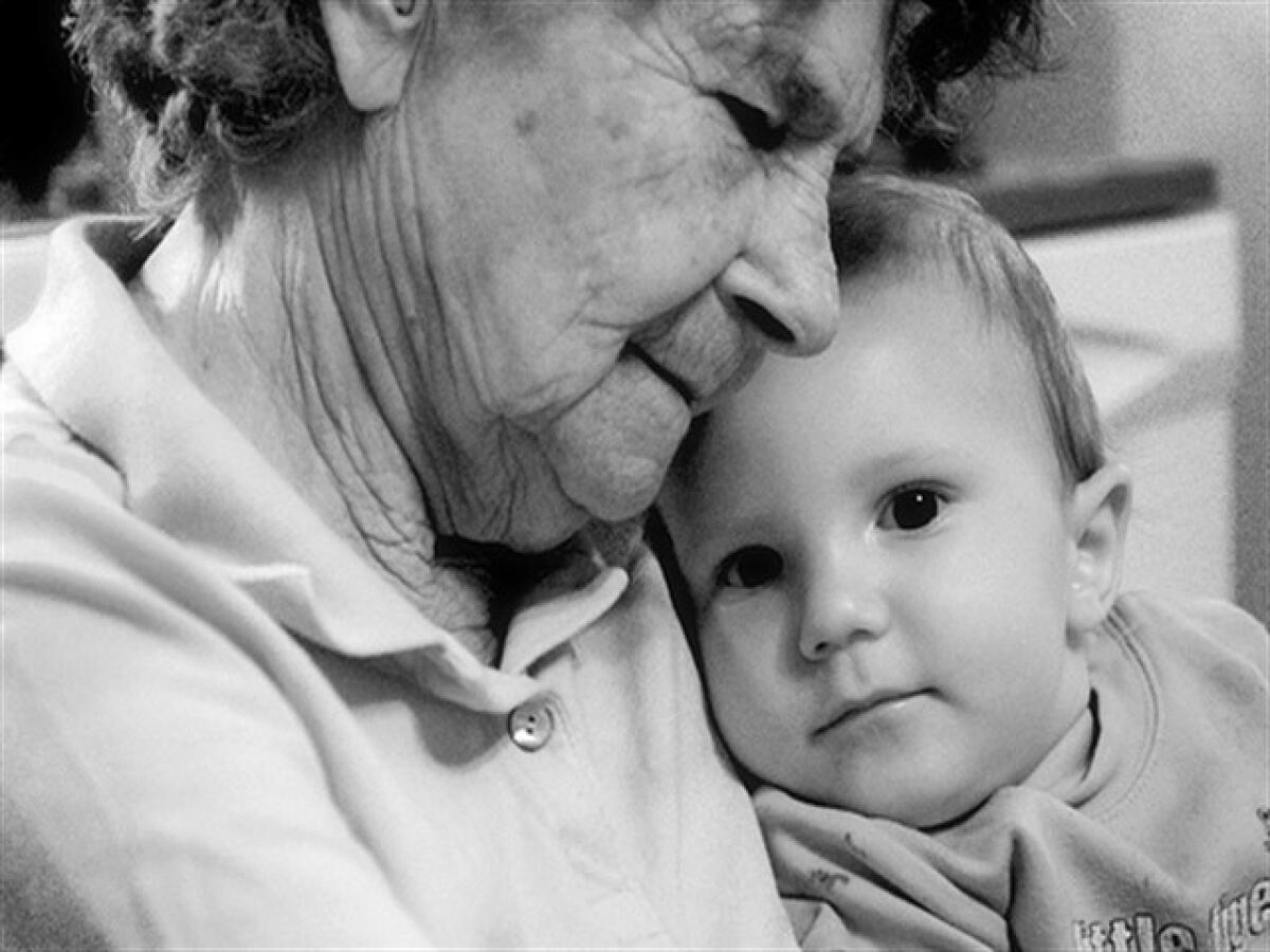 Poesie sui nonni: 42 dediche commoventi - 