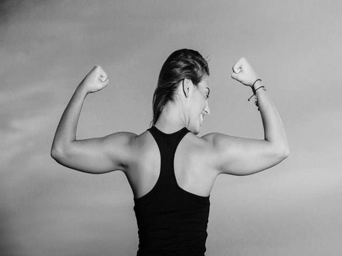 100 Frasi, aforismi, poesie e immagini da dedicare alle donne forti - 