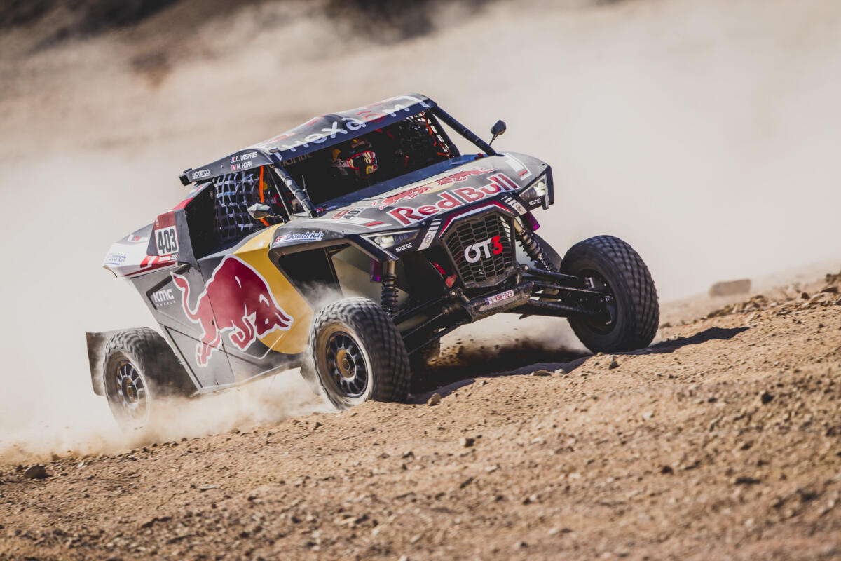 Loeb e Meeke si sfidano sugli SSV nell'Abu Dhabi Desert Challenge - 