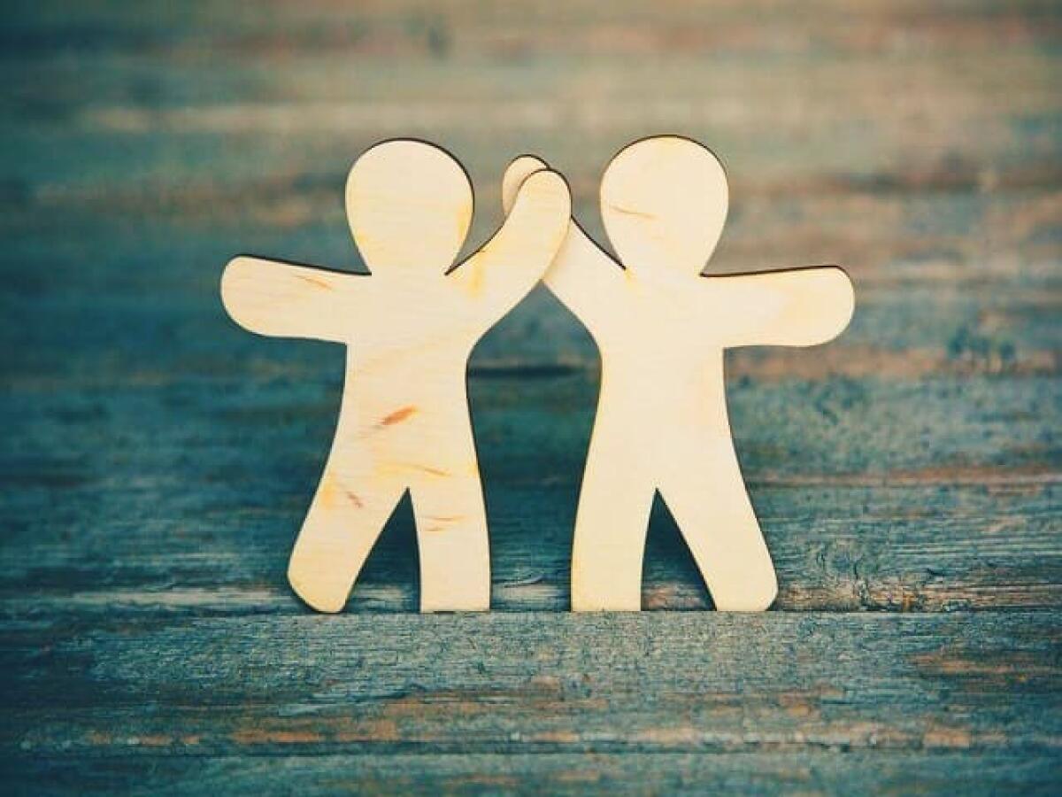 100 frasi e immagini divertenti sull'amicizia - 