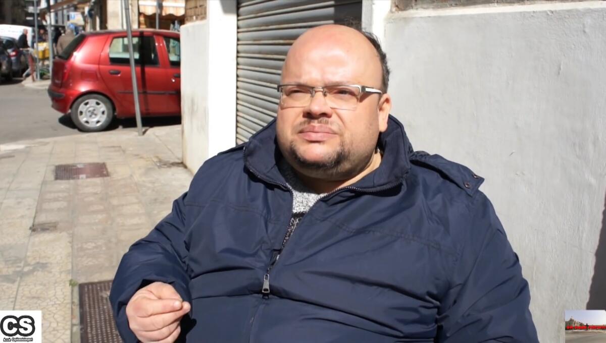 Ciao Mimmo, tifoso del Foggia e attivista per i diritti dei disabili - Mimmo Foggia, Nella foto Mimmo, in un frame del cortometraggio “A Fogge, nen esist’ sckitt’ u pallon”, scritto da Carlo Della Pace e Andrea Castriotta