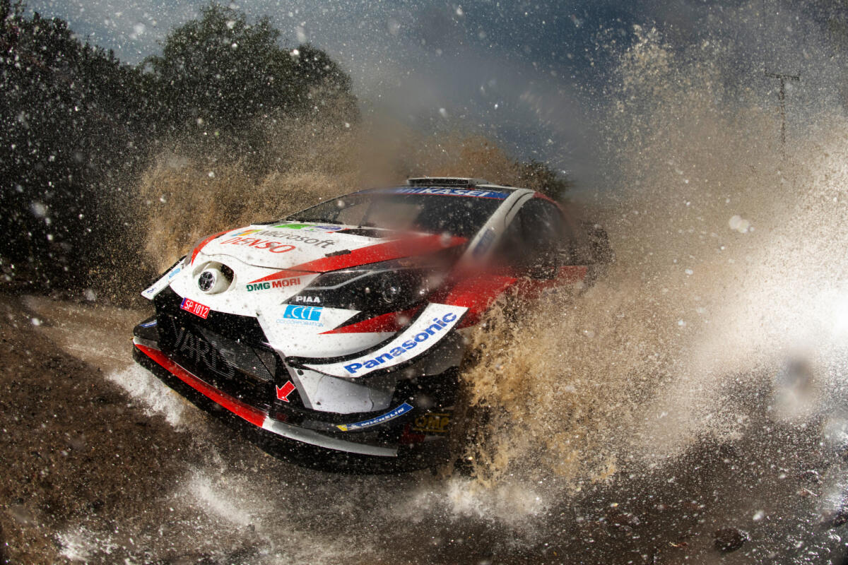 Sebastien Ogier in testa al Rally del Messico - 