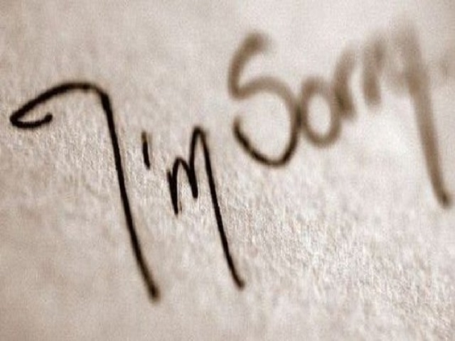 I'm sorry (mi dispiace)
