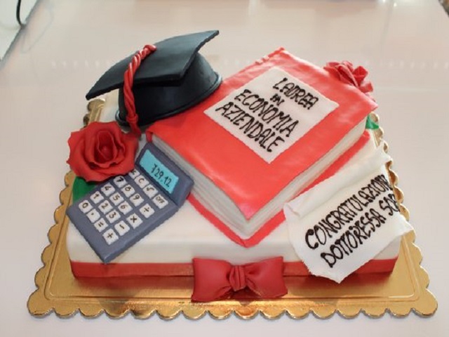 torta laurea economia