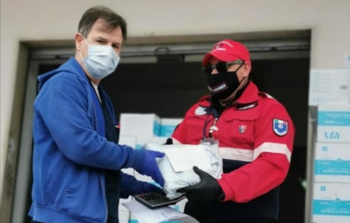 lagoleada.it dona mascherine agli Ospedali Riuniti di Foggia - Il Nucleo di Protezione Civile ANC Foggia 158 consegna la nostra donazione agli Ospedali Riuniti di Foggia