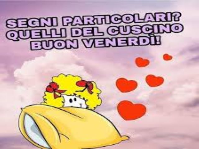 Segni particolari? Quelli del cuscino.Buon venerdì!