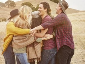 frasi sugli abbracci degli amici