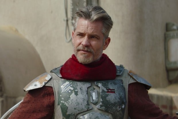 Cobb Vanth, interpretato da Timothy Olyphant, con l'armatura di Boba Fett
