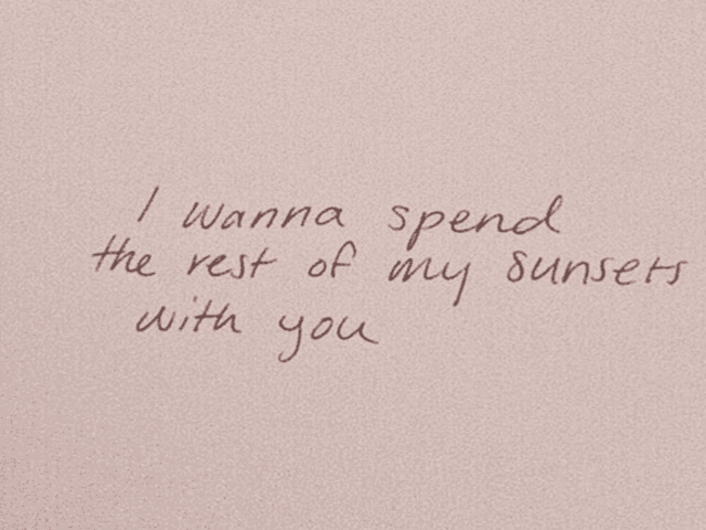 I wanna spend the rest of my sunshine with you.(Voglio passare il resto del mio sole con te).