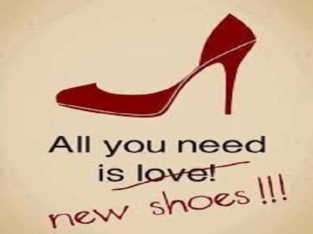 All you need is (love!) new shoes!!! (Tutto quello di cui hai bisogno è (l'amore!) scarpe nuove!!!)