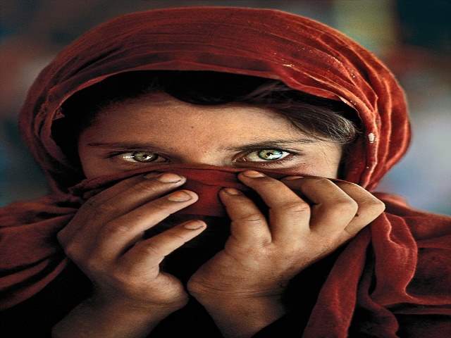 Steve McCurry, "La ragazza Afgana", 1984
