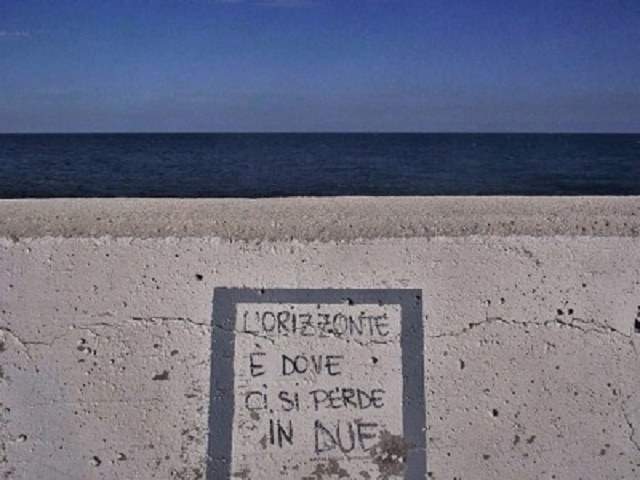 L'orizzonte è dove ci si perde in due.