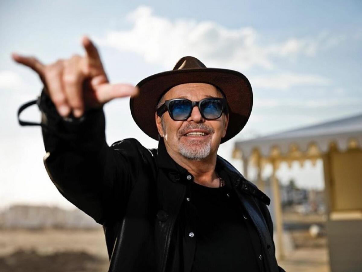 Frasi e immagini di Vasco: 282 pensieri tratti da canzoni e testi del Blasco - 