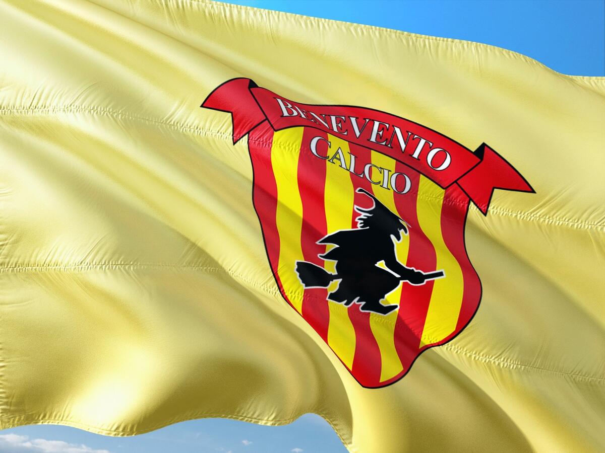 Il Benevento torna in Serie A: "A suon di record" - Immagine in evidenza: foto di jorono da Pixabay 