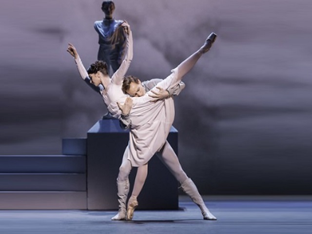 Frasi e immagini sulla danza: 204 pensieri, aforismi, foto e video per danzare leggeri