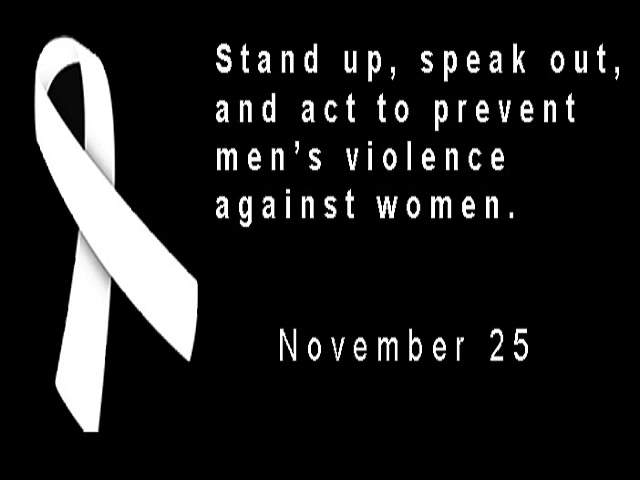 Stand up, speak out, and act to prevent men's violence against women. November 25.Alzati, parla e attivati per prevenire la violenza sulle donne per mano degli uomini. 25 novembre.