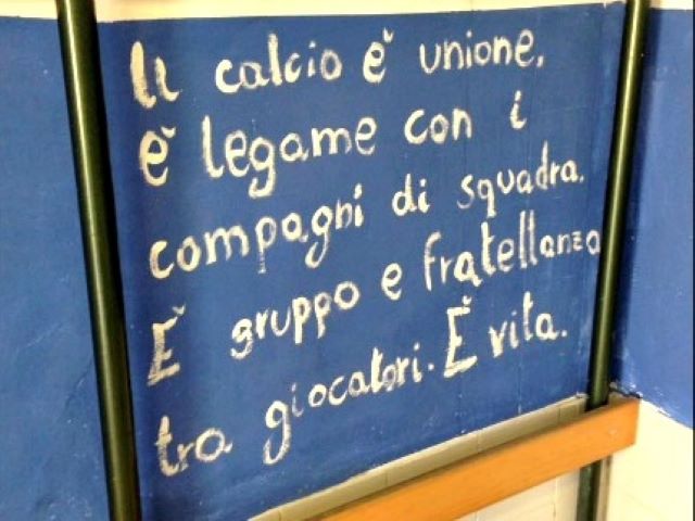 Il calcio è unione, è legame con i compagni di squadra.È gruppo e fratellanza tra giocatori. È vita.