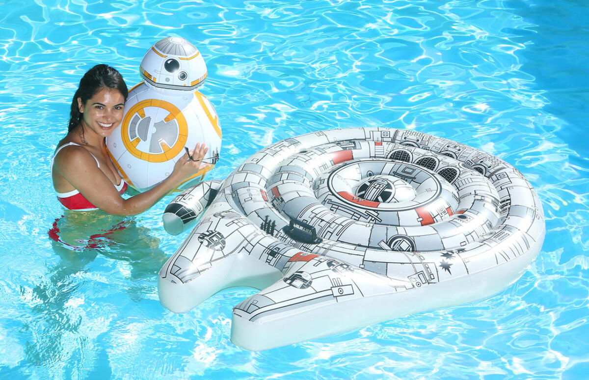 Ecco i migliori 8 gonfiabili di Star Wars da portare al mare quest'estate! - Gonfiabili di Star Wars.
Da: StarWars.com