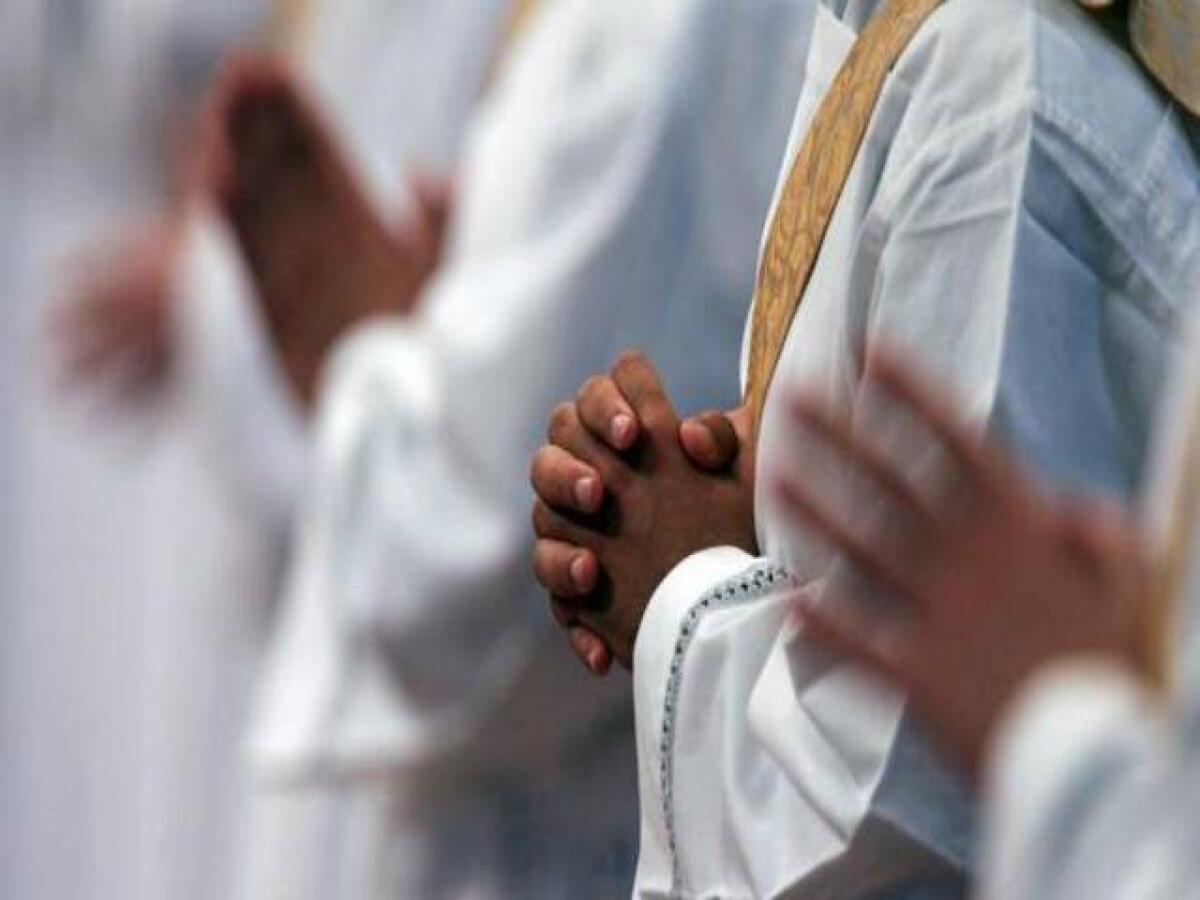 Frasi per ringraziare un prete: 62 pensieri e immagini da dedicare al prete per dirgli grazie - 