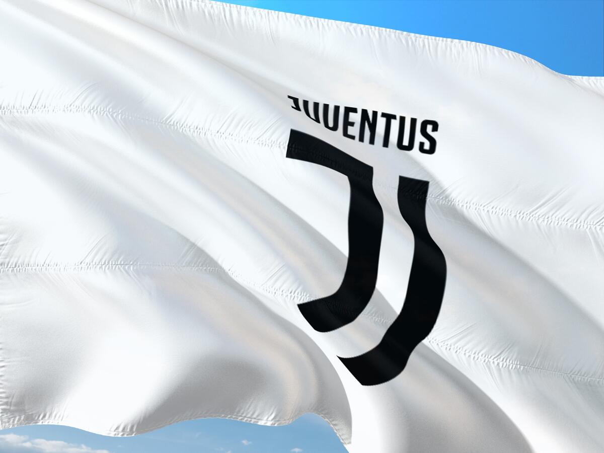 Juventus, presentata la terza maglia per la stagione 20/21 - Immagine in evidenza: foto di jorono da Pixabay 